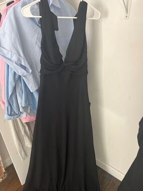 Lulus Elegant Black V-Neck Women's Dress